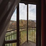Ruta Hotel *