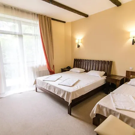 Ruta Hotel *